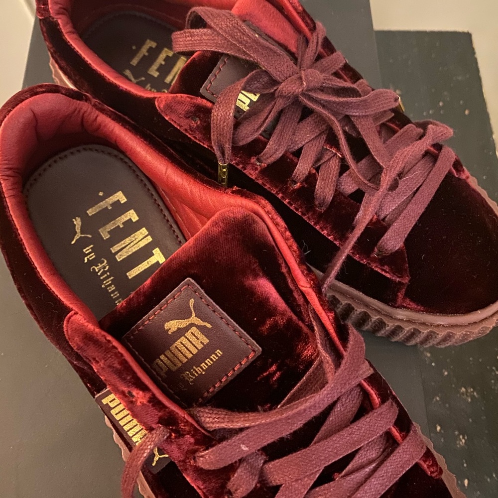 Rihanna’s Women Velvet Platform Creeper size 6.5